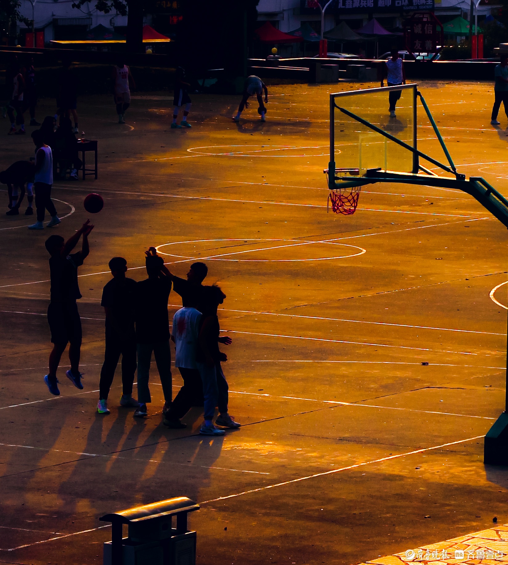 寻找山东最美大学｜曲阜远东职业技术学院刘永利:《夕阳下少年》