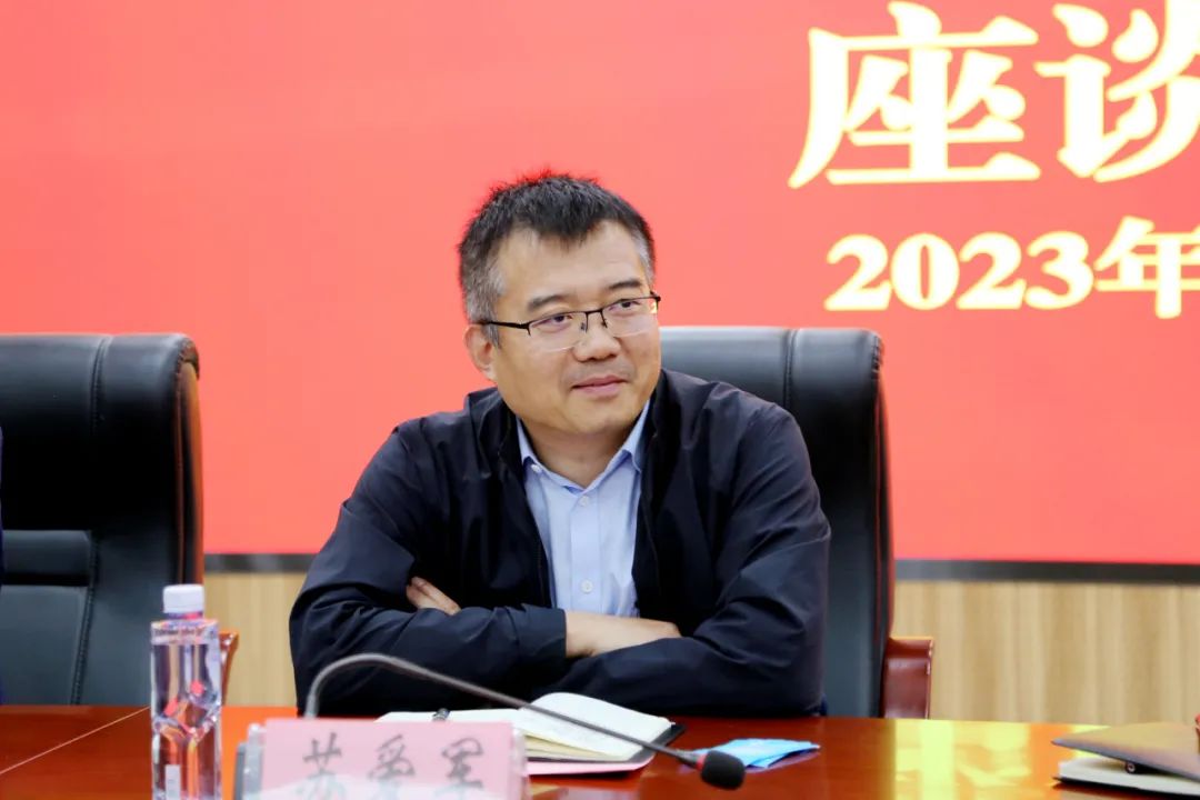 苏爱军先后到沾化区法院下洼法庭和沾化区矛调中心实地调研了法庭建设