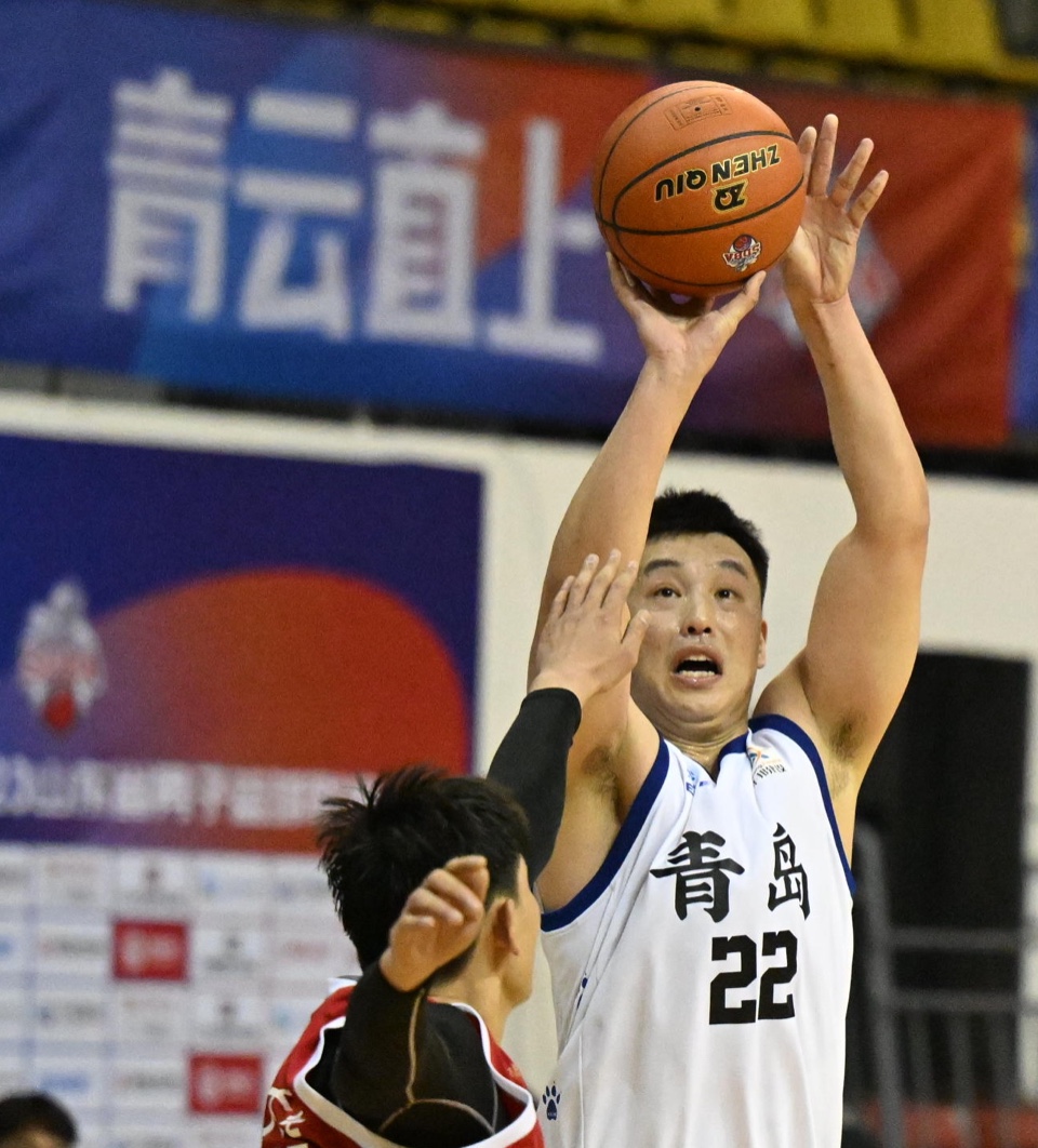 精彩瞬间青岛中铁建工7068德州金辰大圣迎季后赛开门红