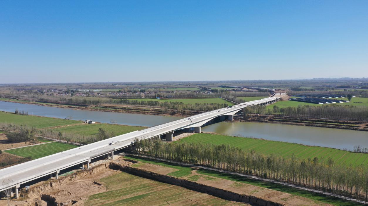 济南绕城高速三标项目建设正酣