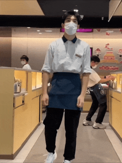 热闻顾客吐槽带娃去海底捞看到科目三舞蹈很不适网友建议分区