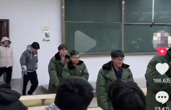 萝卜辣评|军大衣更有性价比？按需购买，真保暖才是硬道理