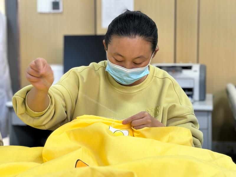 为爱相缝济南市七院开展孕妈手工缝包被和孕期营养讲座活动