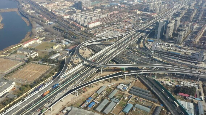 果然视频｜通车在即！重庆路快速路工程全线桥面施工正式完成