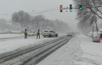 雪中“警”色——滨州交警雪中热心助力