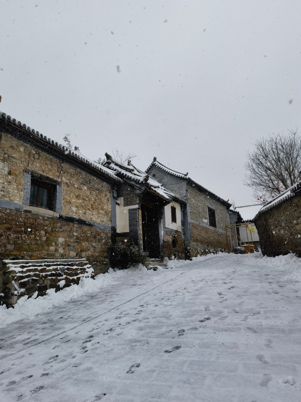壹点图集丨悠然静谧，大雪与八陡老街撞了个满怀