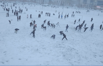 场面震撼！滨职学子沉浸式体验雪的乐趣