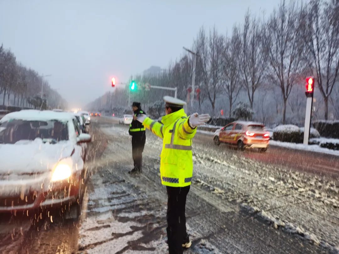 邹平公安：雪落无声心有责，大雪纷飞“警”不歇