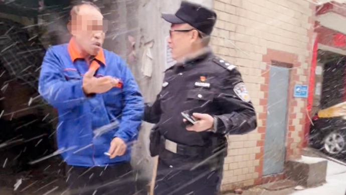 蹲点大雪中的派出所：温度只是数字，雪再大依旧有警处警