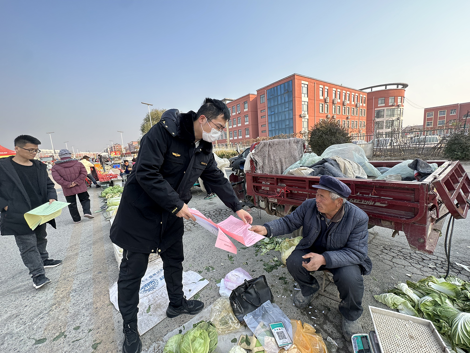 垦利区胜坨镇书记图片