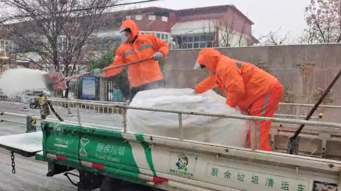 果然视频|昼夜不停融雪，济南本轮雨雪已喷洒融雪剂7800余吨