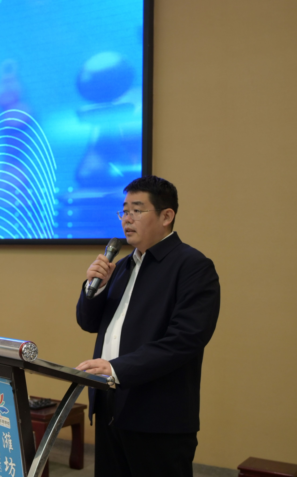 高新区管委会副主任耿怀金致辞东明学校校长方海华对童渊铭落户鼎力