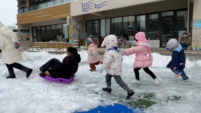 果然视频 | 威海湾九里幼儿园：操场变雪场，冰雪进课堂