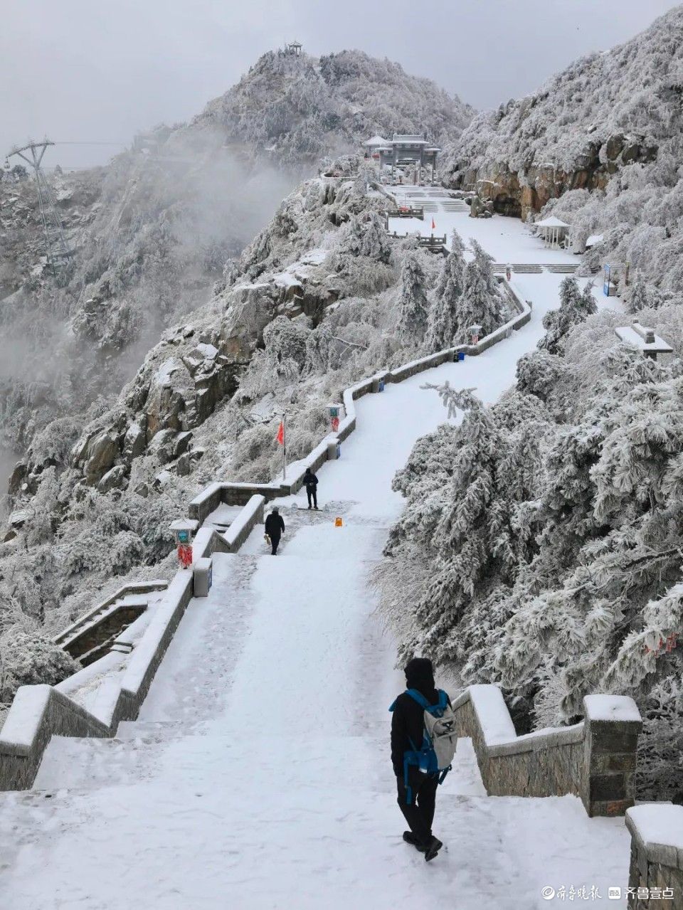 叮！特制“冰糖泰山”一份，请尽快品尝！