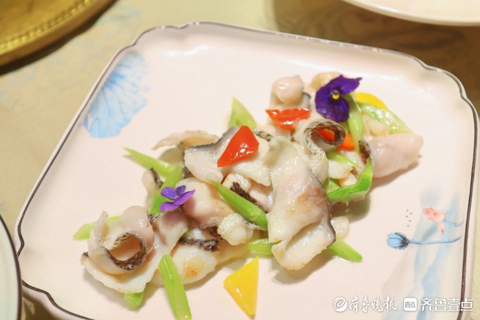 图集|品味古城街区文化，在烟台饭馆感受鲁菜里的烟火气