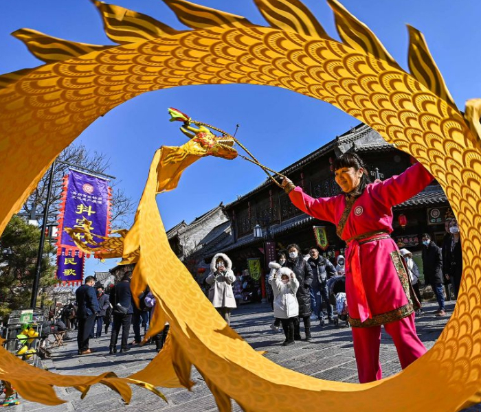 2024年元旦即将到来，今年跨年你打算怎么过？山东各大景区、剧院等场所元旦活动精彩纷呈，快转发给你的小伙伴，一起相约跨年吧！