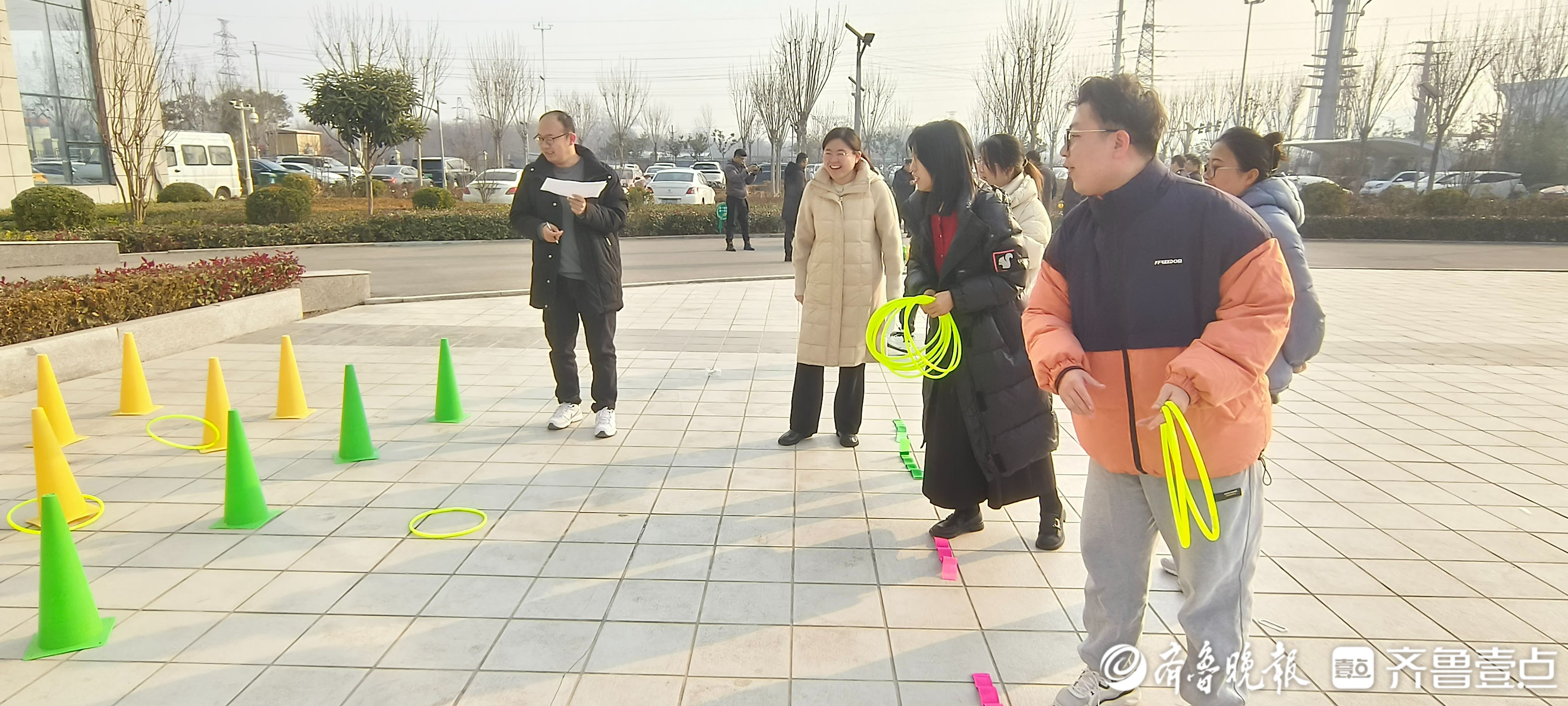 運動會精心設置了 定點投籃,跳 繩,套套圈,小李飛鏢,趣味保齡球,螃蟹