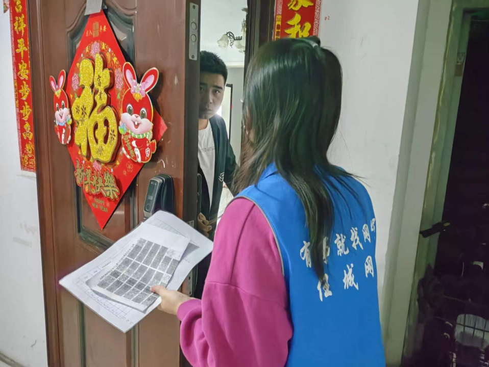 仙营街道仙营社区网格员积极开展入户大走访活动
