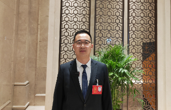 市人大代表许谦：聚焦三大主导产业，构建现代化产业体系