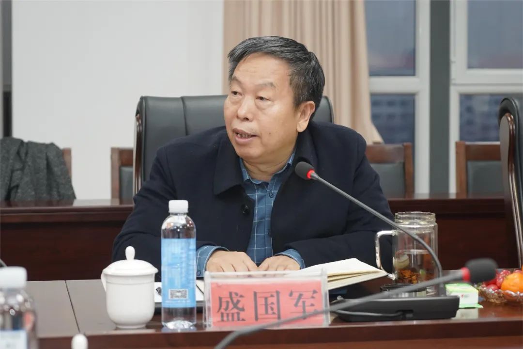 辛军在总结讲话中对学校取得的成绩予以肯定,对学校未来的发展充满