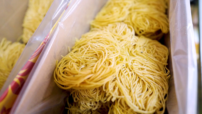 果然视频· 齐鲁“最”过年｜过年吃馓子，咱济宁人好这一口