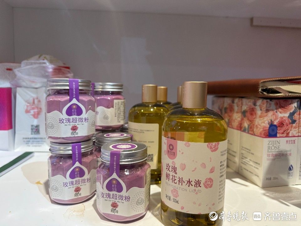 “玫瑰”闪耀年货节！玫瑰鲜花饼、玫瑰酱、玫瑰化妆品深受市民喜爱