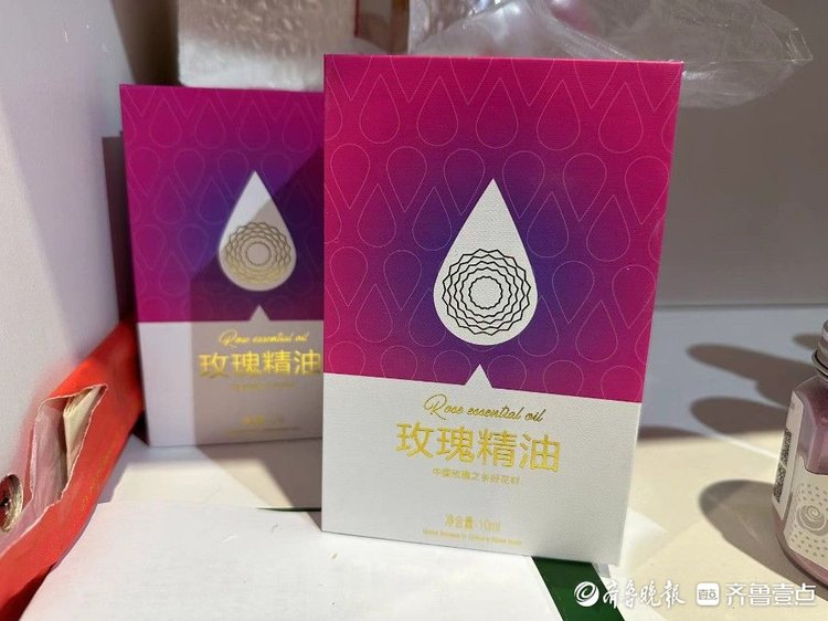 “玫瑰”闪耀年货节!玫瑰鲜花饼、玫瑰酱、玫瑰化妆品深受市民喜爱