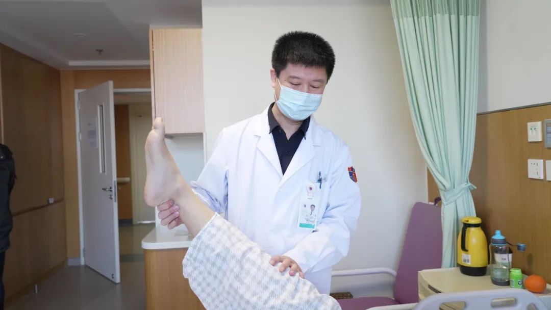 日照心脏病医院：不开刀！椎间孔镜微创手术解决腰椎间盘突出症