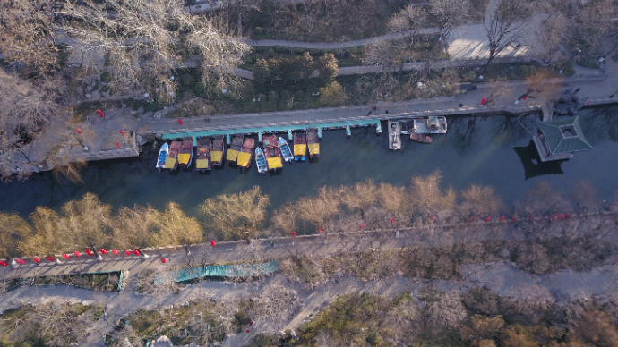 果然视频|济南寒冬阳光灿烂老城区素雅美丽，雨雪天不久又要来了