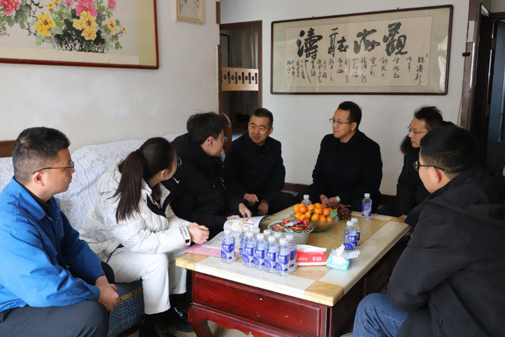 “校政企家”联动促就业!青岛理工大学“访企送岗到家”