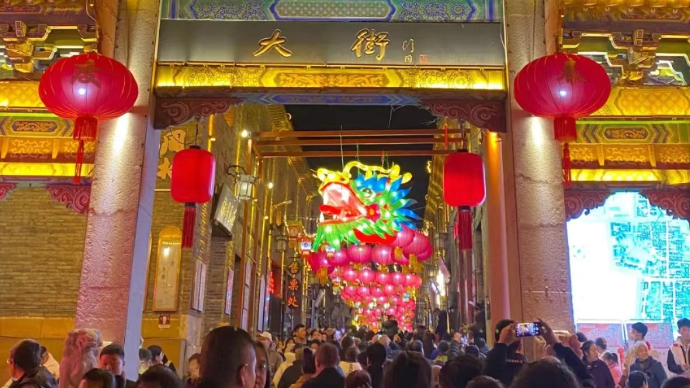 壹直播｜十里花灯点亮周村古商城之夜，一起探寻人间烟火气