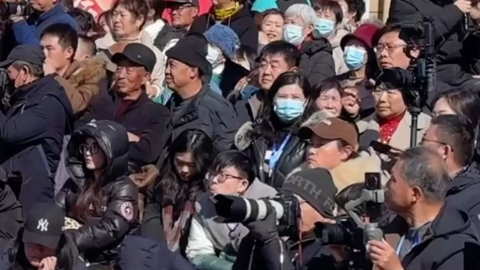 果然视频|海阳大秧歌演出现场有多火？里三层外三层围满观看群众
