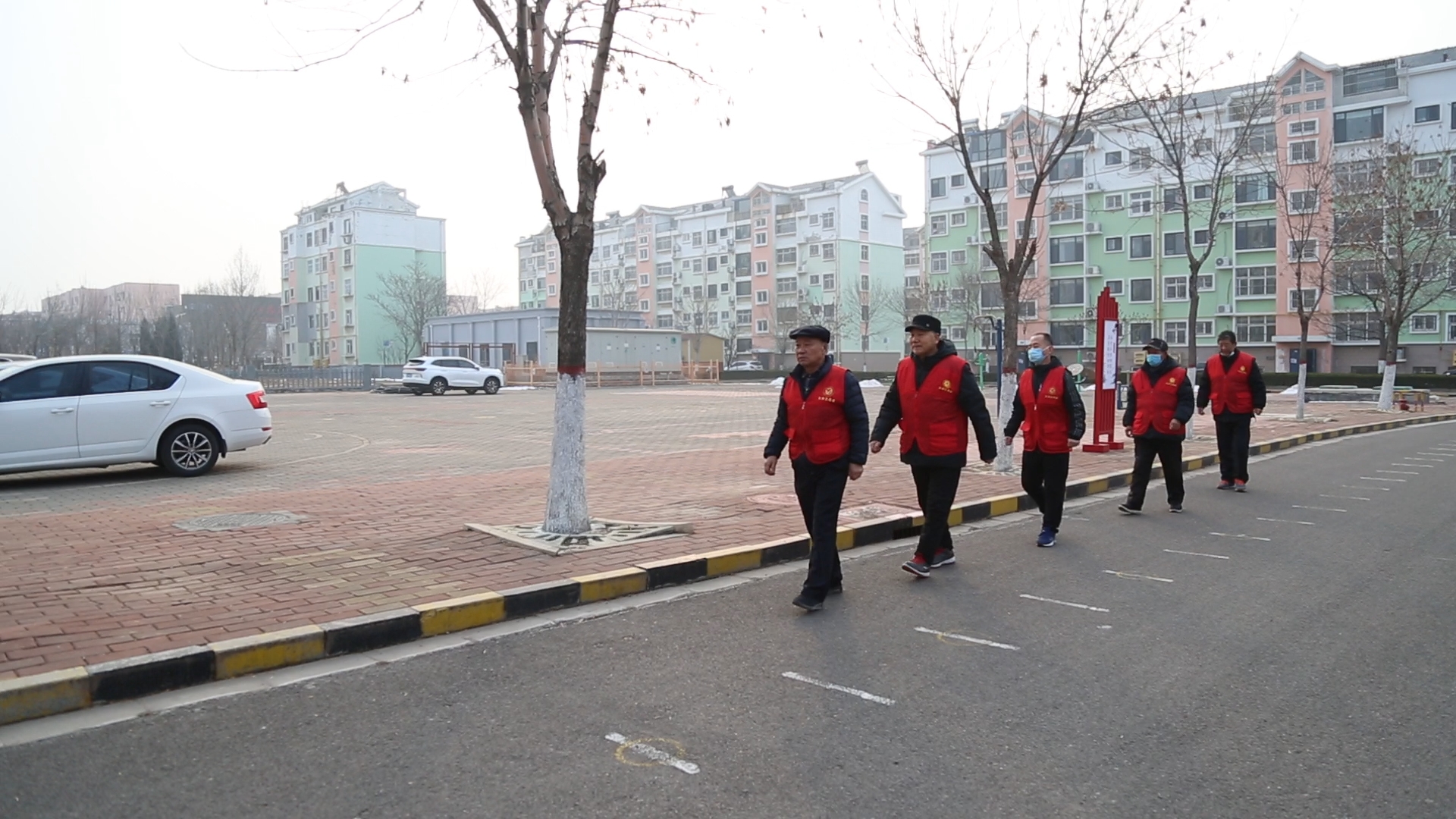 新春走基层｜东营经开区允功志愿服务队：春节巡逻护安康