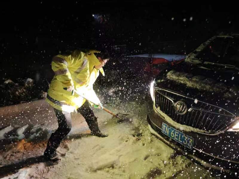 启动冰雪恶劣天气应急预案！临沂市公路事业发展中心除雪保畅通