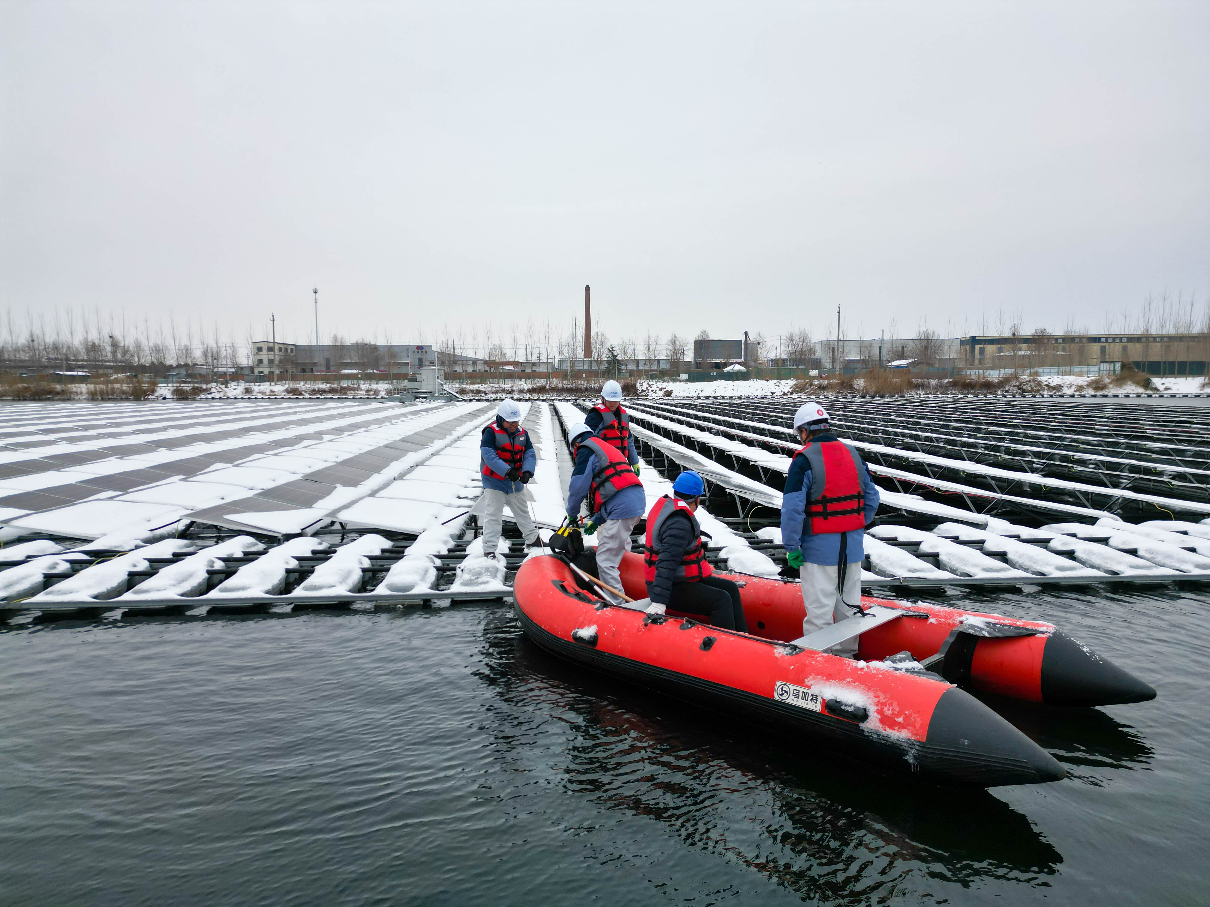 新春走基层|采煤塌陷地上隆起“绿电”高地