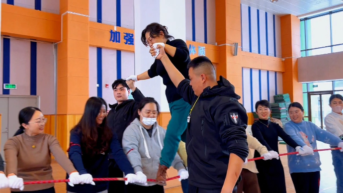 果然视频|老师们已经“抢跑”，别开生面团建赋能新学期