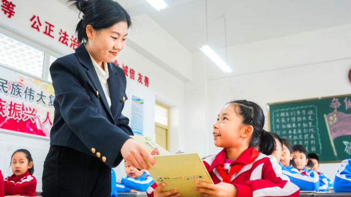 果然视频｜龙腾新学期 ，东门大街小学文体校区举行开学典礼