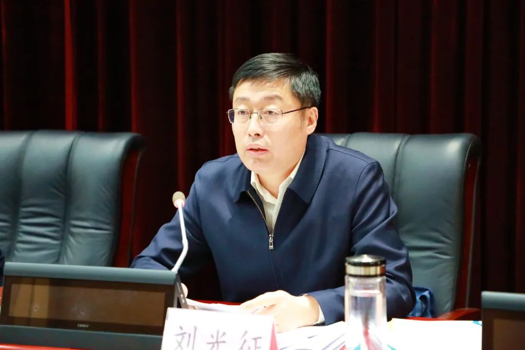 市政府副市长杜玉杰出席会议并讲话3月3日上午,滨州市召开巩固国家