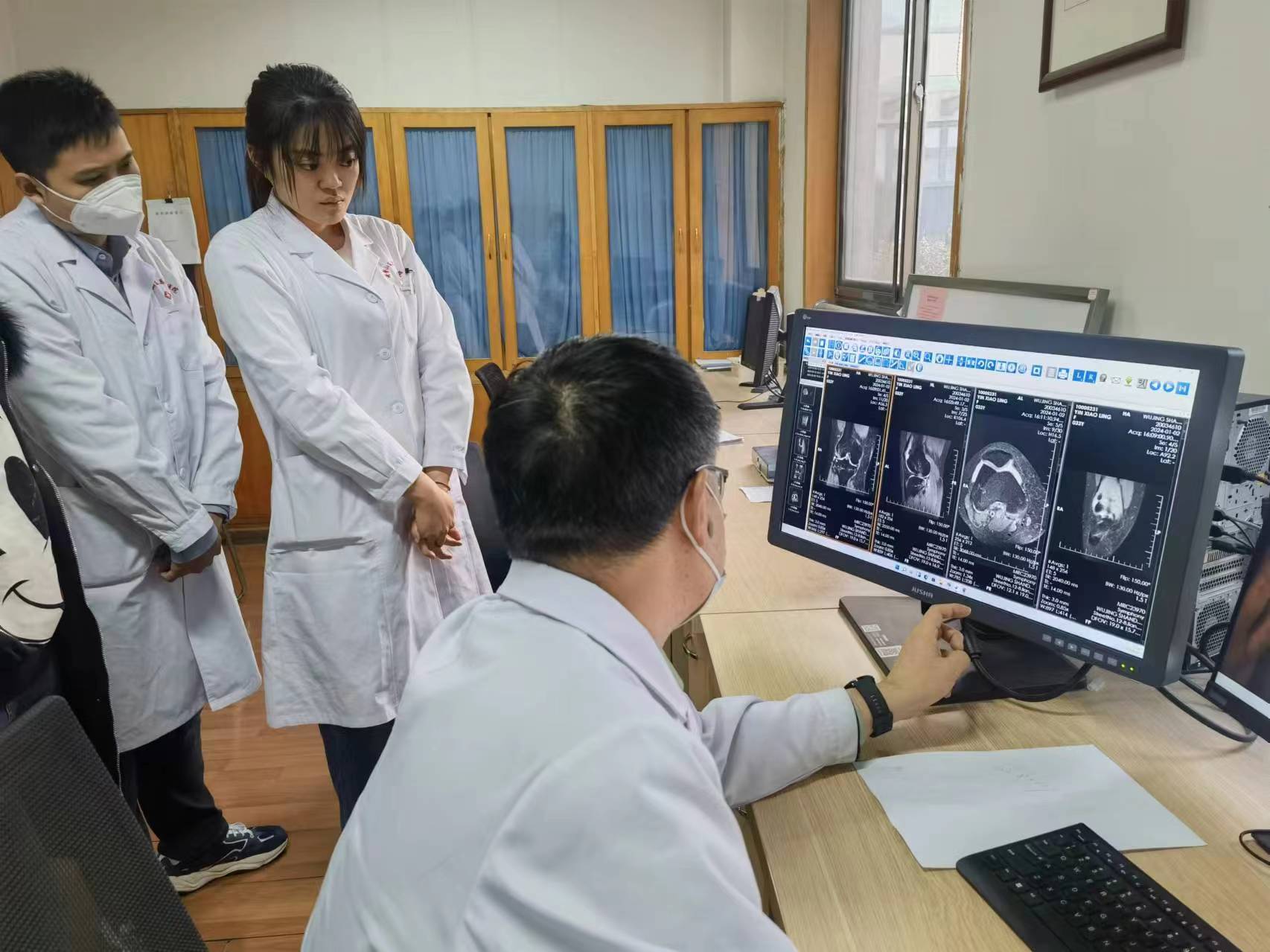 原武警总医院就医陪同办理住院-武警总医院陪护的可以跟病人一起住么 