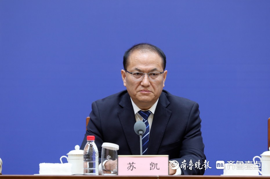 淄博市市场监督管理局局长苏凯在回答记者提问时表示,去年,淄博火爆出