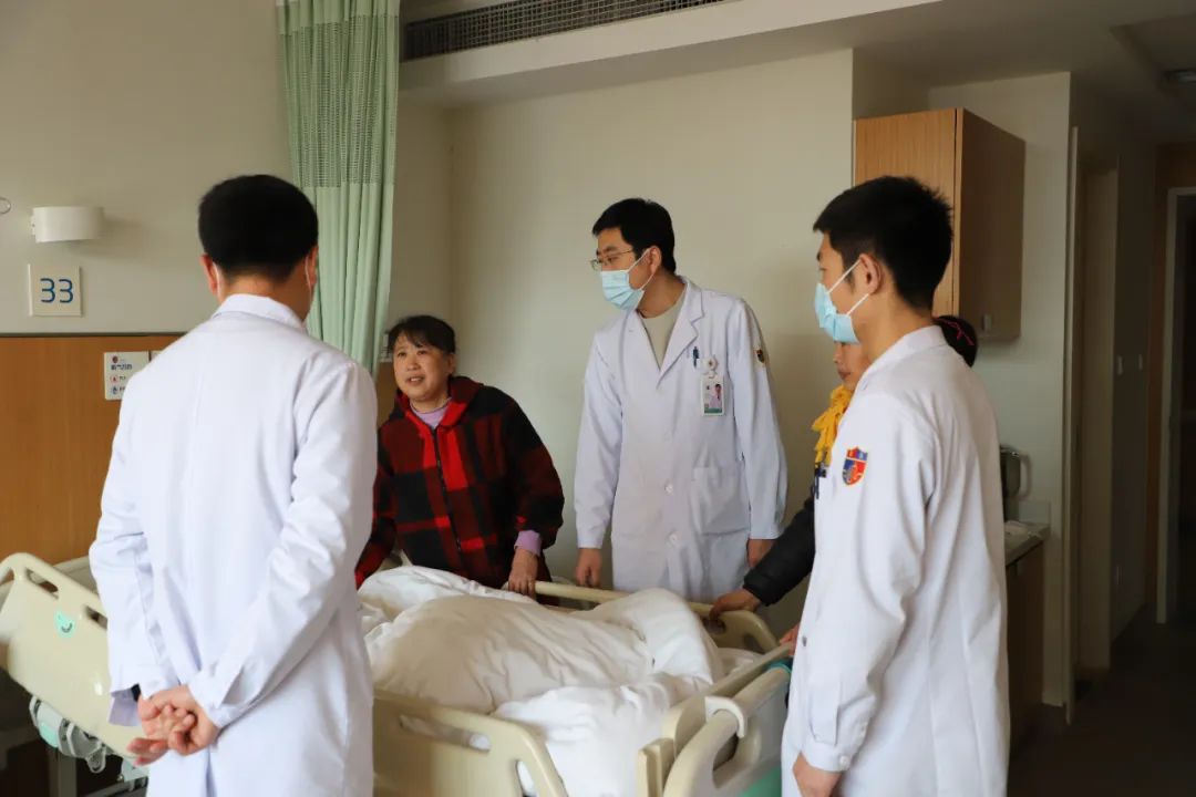日照心脏病医院：关爱“银发”岁月，守护老年人骨健康！