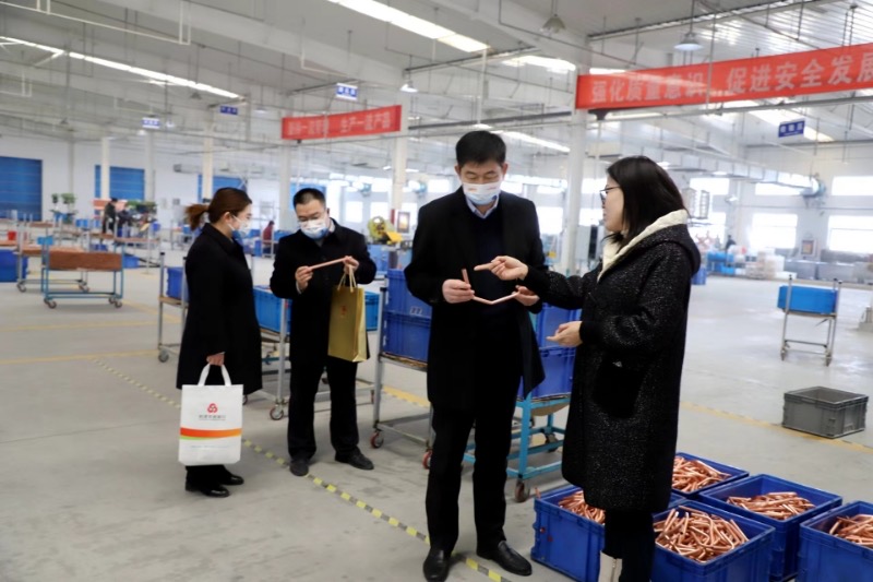 利津农商银行拓宽企业融资高速路