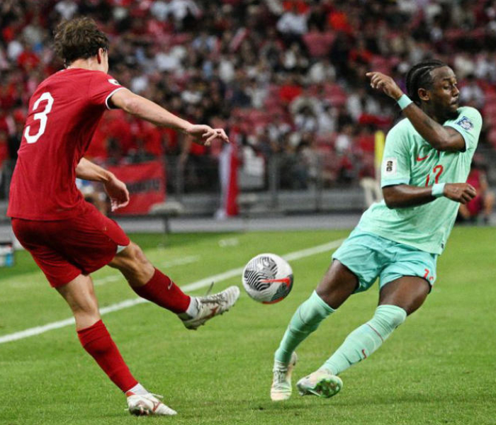 26日20:00，国足将在天津奥林匹克中心体育场，迎来与新加坡第二回合的较量。首回合，国足在客场被新加坡2:2扳平，晋级陷入被动。几天过去，国足怎样改变？有没有找到赢球的方法？答案即将揭晓。