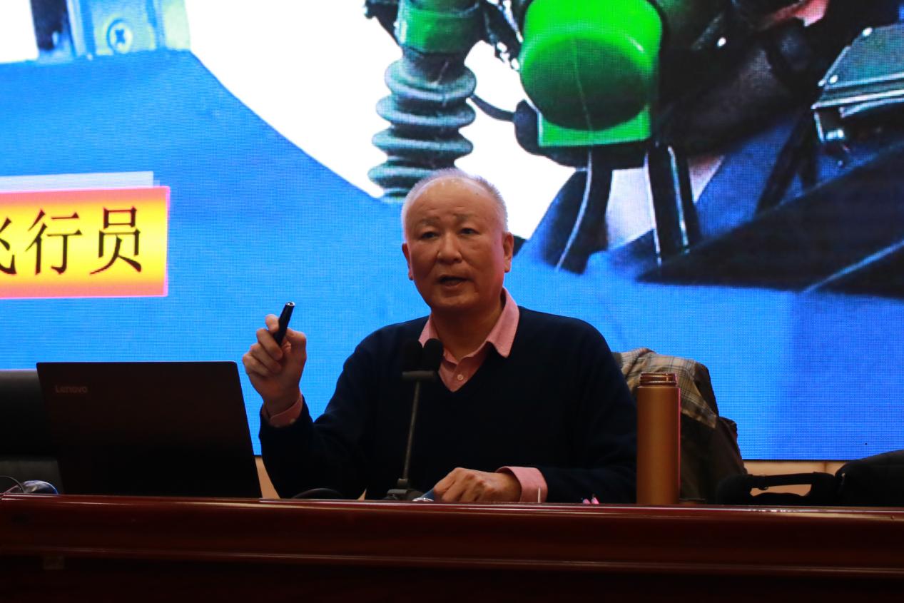 中科院科学家教授陈洪走进淄博柳泉中学开展科普讲座