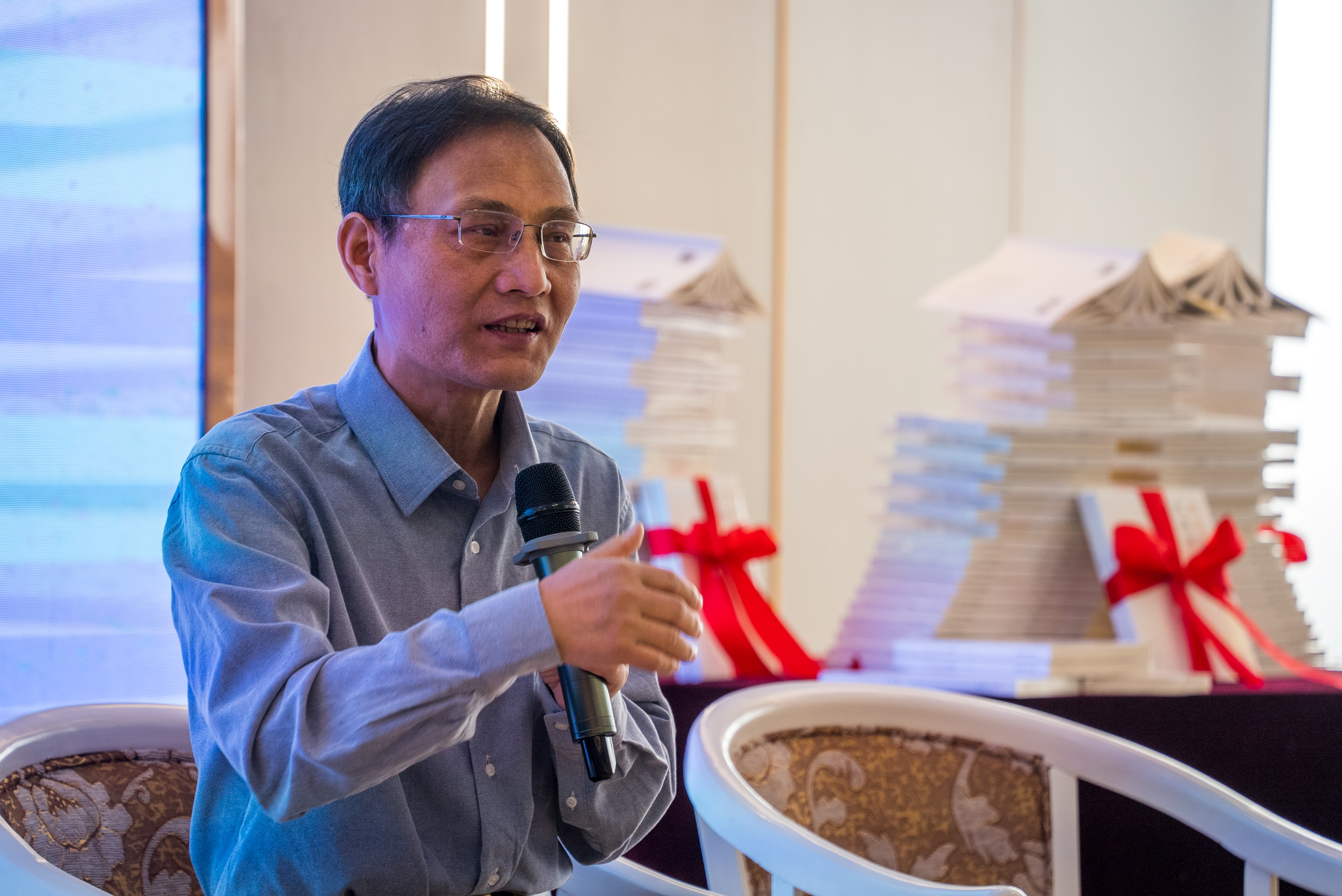 感受大师才华横溢桃花落尽孔尚任新书发布