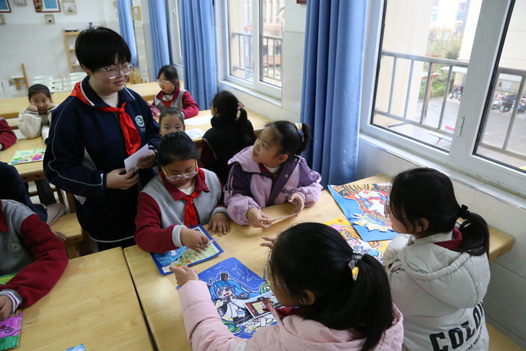 春锋送暖历城二中彩石校区开展学雷锋系列活动