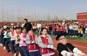 临沂市肖庄小学举办“星火少年 身强体健”春季趣味运动会
