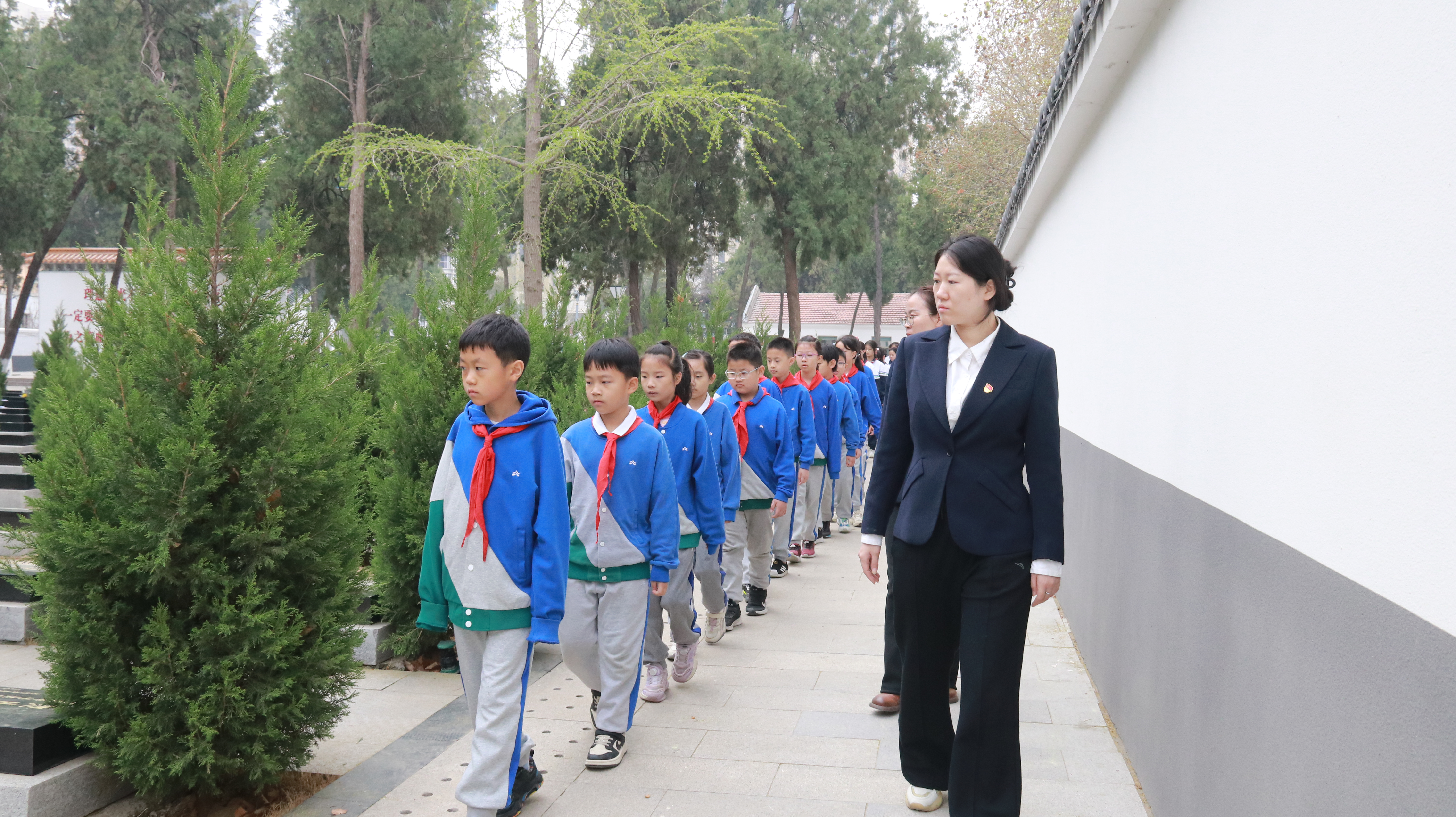 济宁天立学校开展清明节缅怀革命英烈活动-齐鲁晚报网