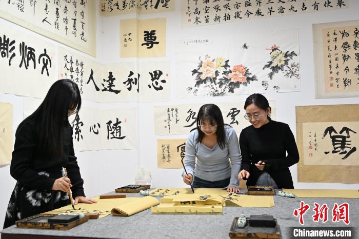 呼和浩特青年夜校热学员下班学技能