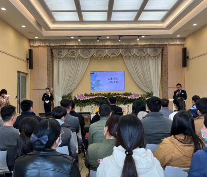 清明来临，我们为您呈现这样的故事：那些没来得及说出口的话，他们用文字来表达；那些守候在生命尽头的灵魂“守护者”，我们用镜头来记录……